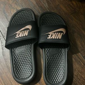 NIKE Slides